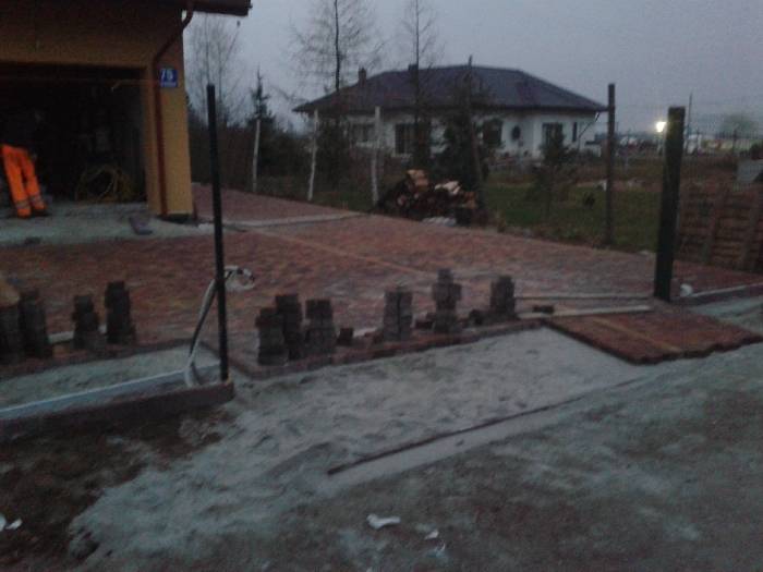 dobra firma układanie pozbruku w Pile