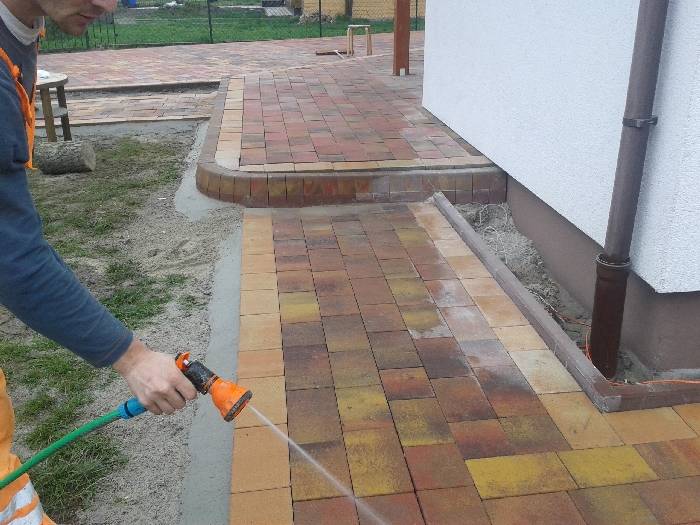 układanie kostki cegła Toruń