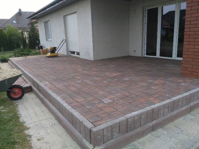 ukladanie kostki garnitowej Margonin